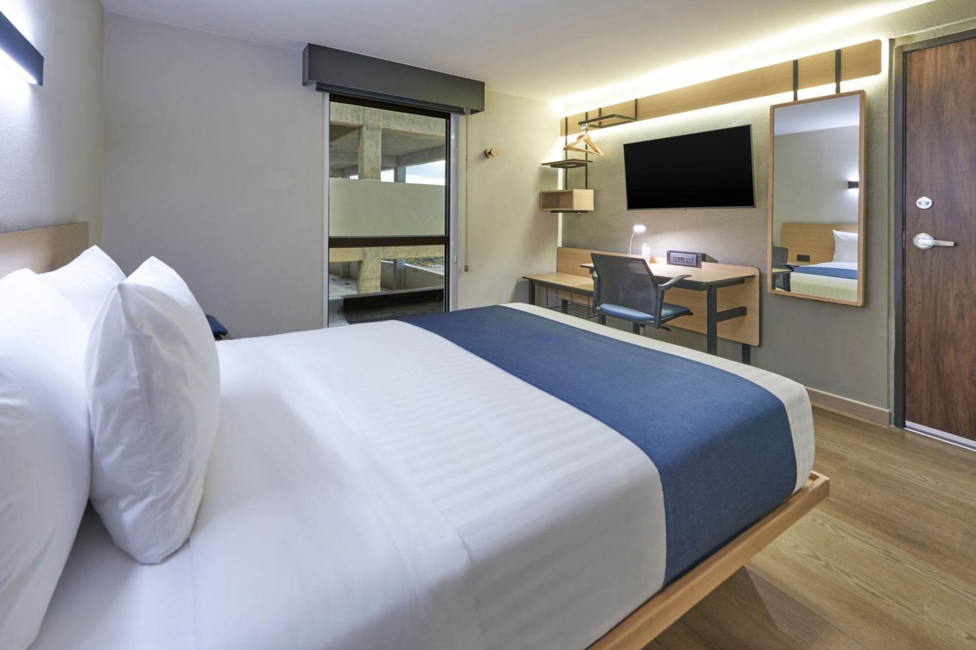City Express By Marriott Cancun Aeropuerto Alfredo V. Bonfil Exterior photo